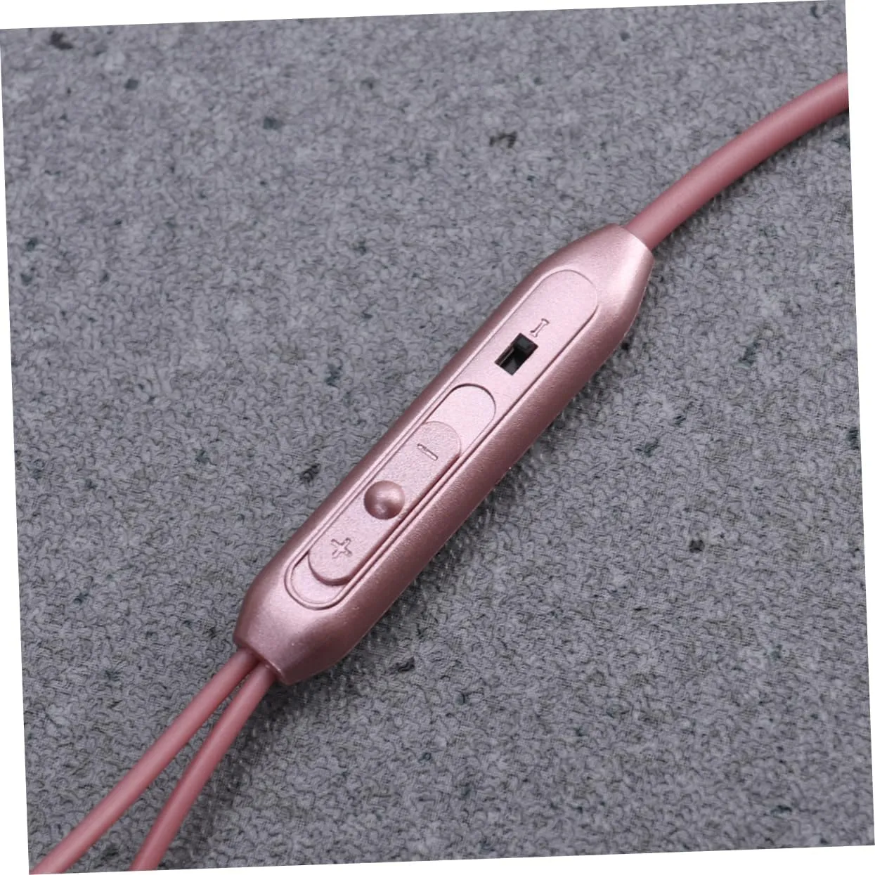 Angoily in-Ear Earphones with Microphone Noise Cancelling Wired Headphones Plug Ergonomic Design Durable Construction for Sports and Gym Pink