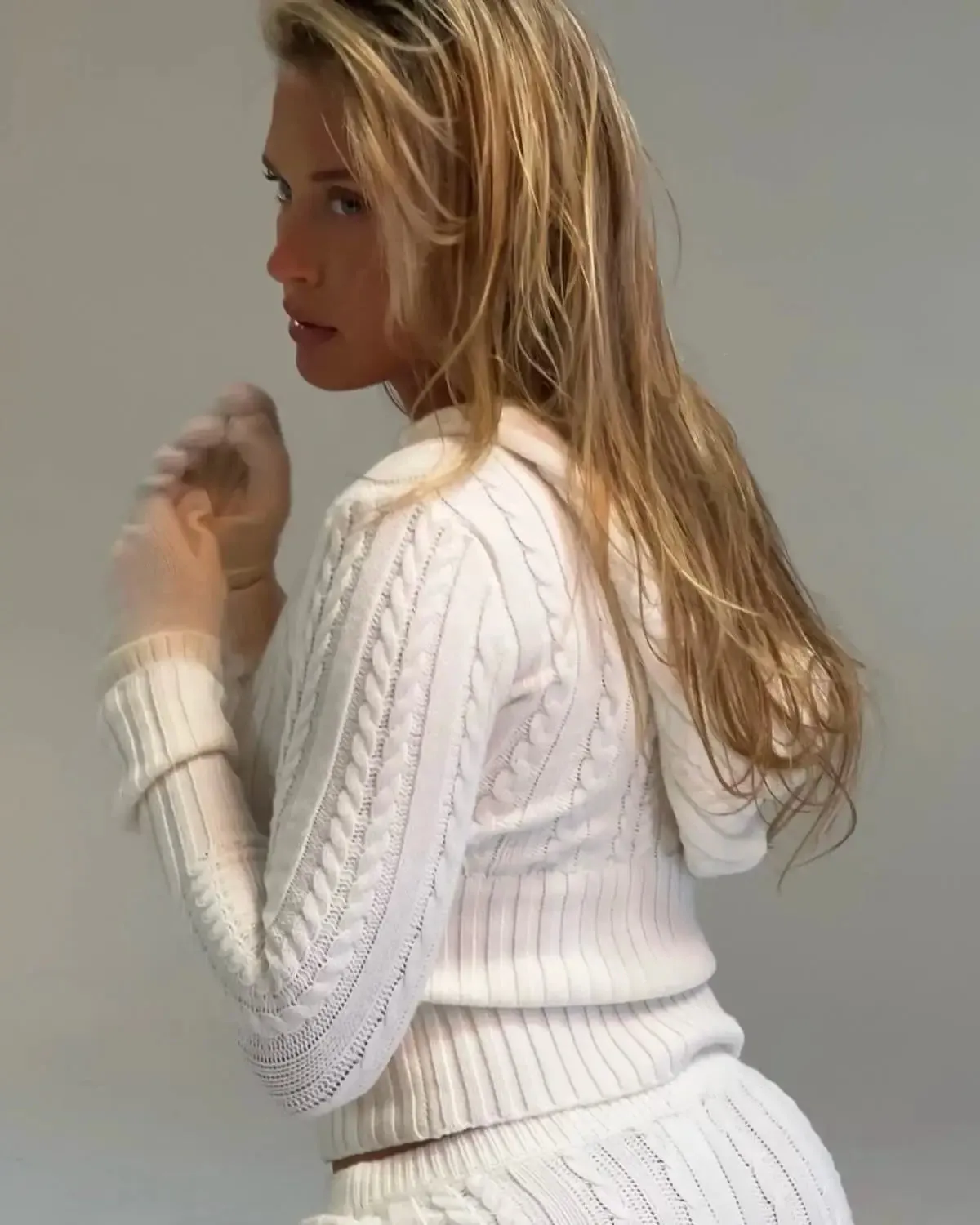 Long Sleeve Knitted V-Neck Hooded Sweater And Shorts Set