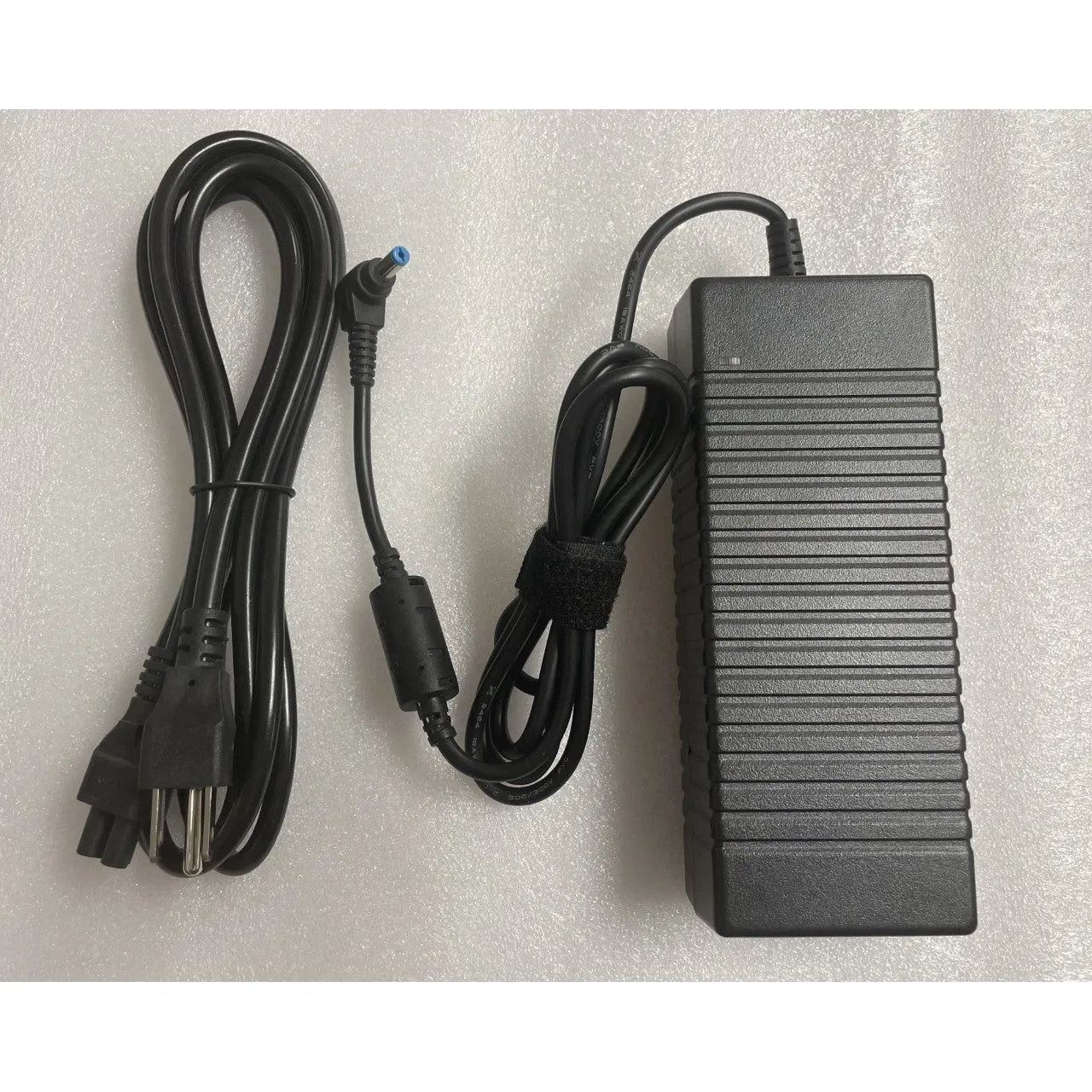 New Acer ADP-135KB T 135W Ac Adapter For Acer Aspire V Nitro VN7-592 VN7-592G